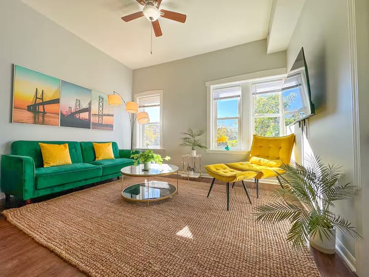 Modern Suite W/custom Furnishings & Fast Wifi - Chicago