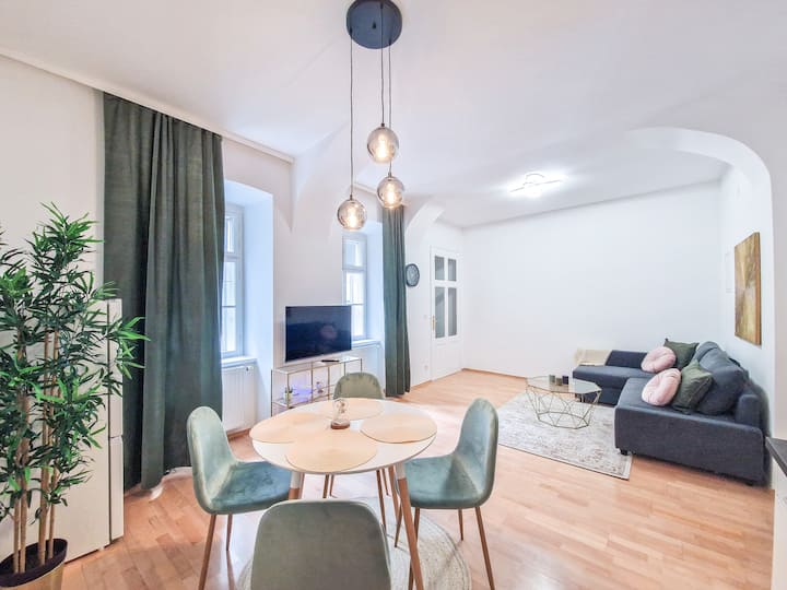 FeelHome Design Apartment Smart TV Naschmarkt Wohnungen Zur Miete In feelhome-design-apartment-smart-tv-naschmarkt-wohnungen-zur-miete-in