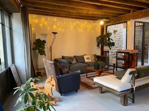Successful Airbnb property: House in the historic center + enclosed parking in Vannes