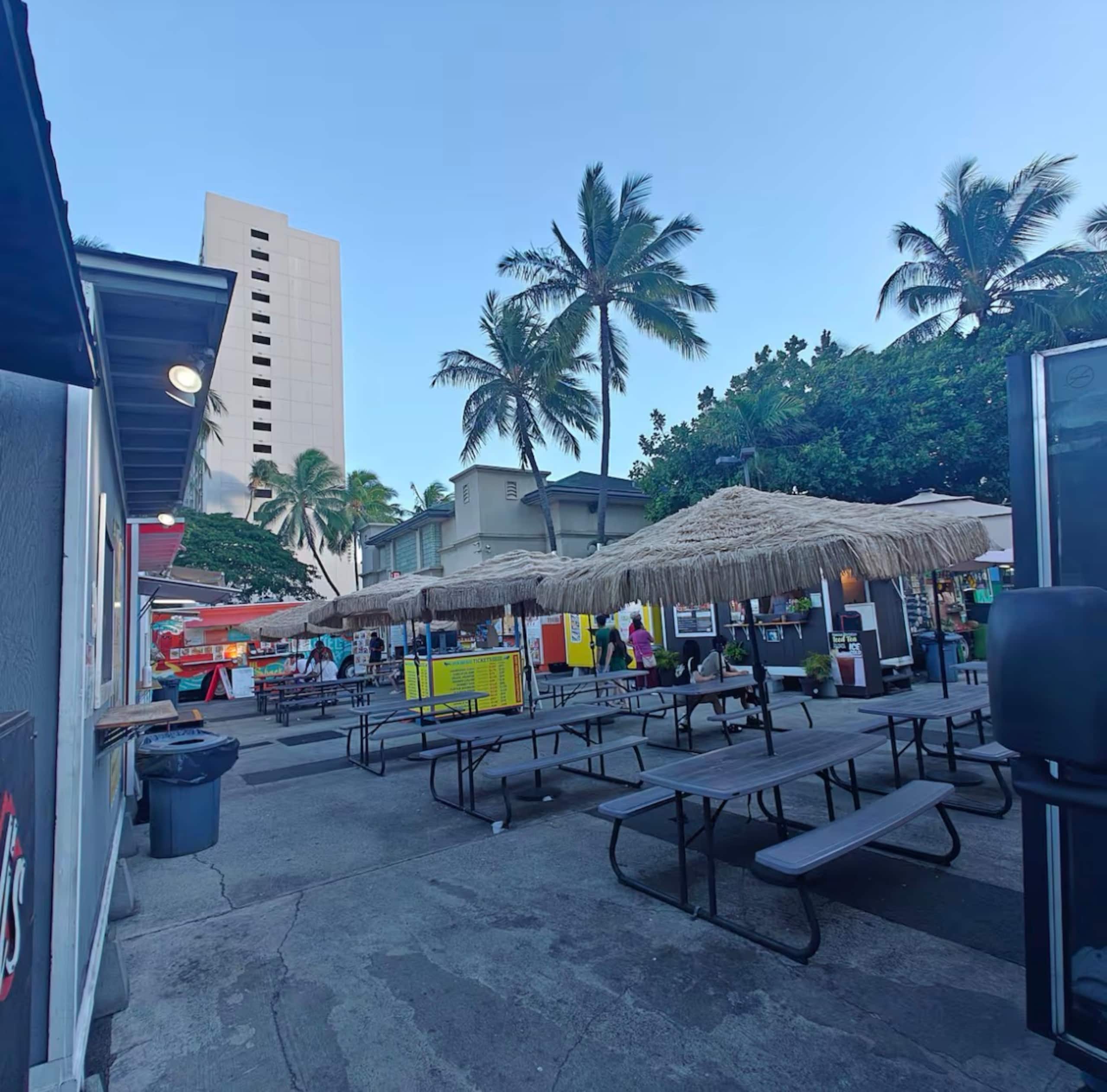 Condo in Honolulu · ★4.9 · 1 bedroom · 1 bed · 1 bath - Image 22