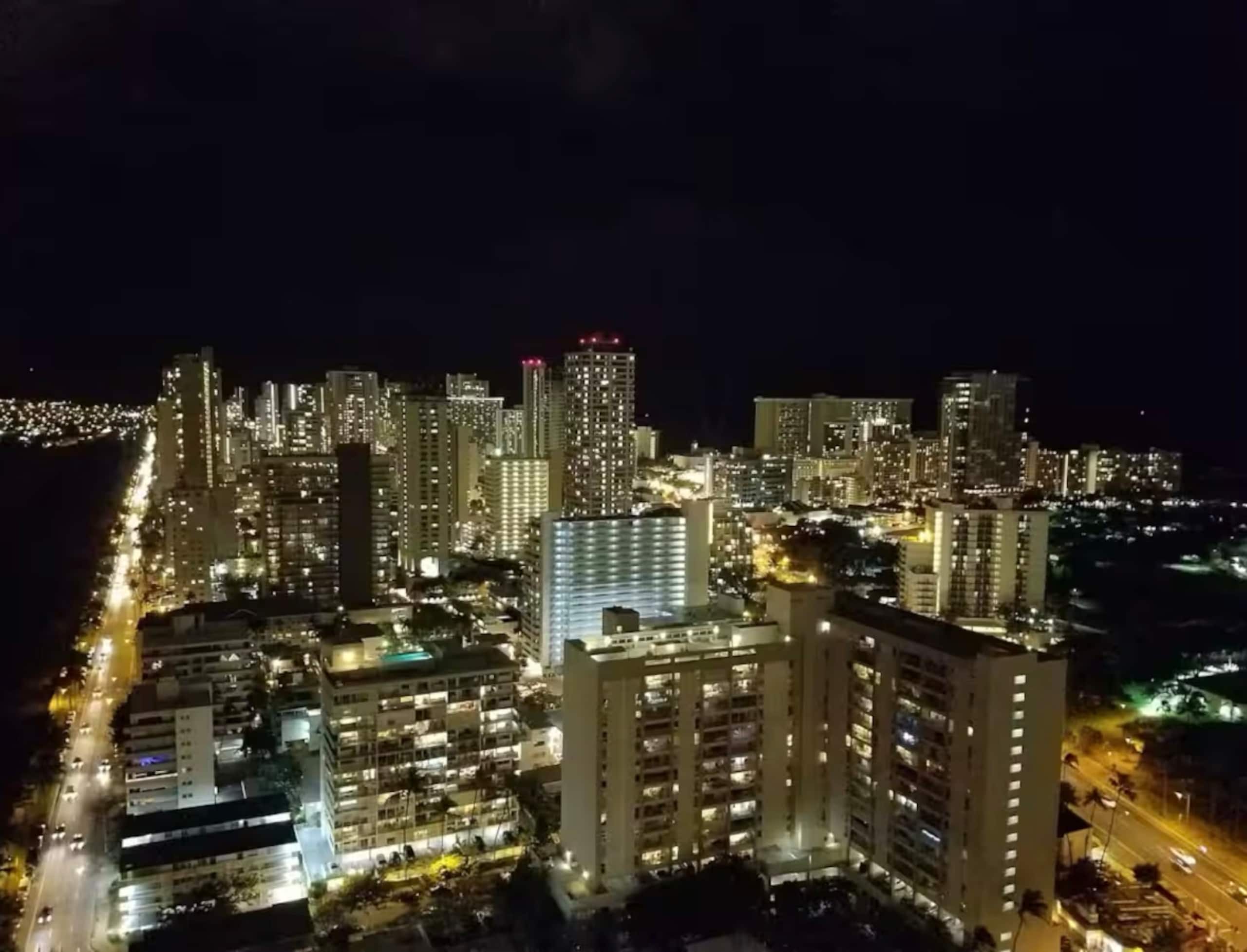 Condo in Honolulu · ★4.9 · 1 bedroom · 1 bed · 1 bath - Image 25