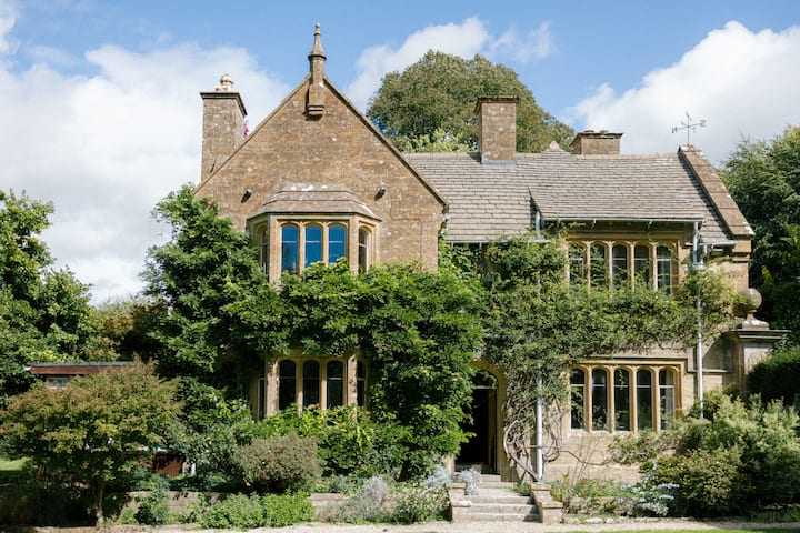 The Dower House Within Parnham Park - Crewkerne