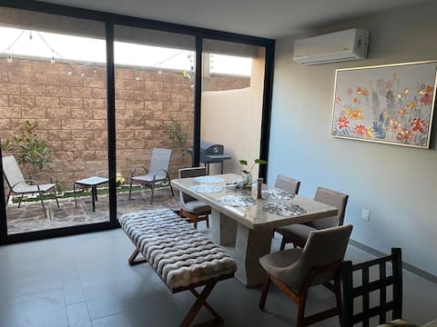 Top Airbnb: Comfort house in priv. for tourism/business invoice in Villa De Pozos
