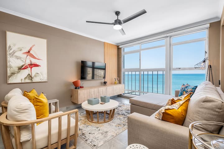 6th Floor 2br Strand Apt | Scenic Beach Views - Somerset West