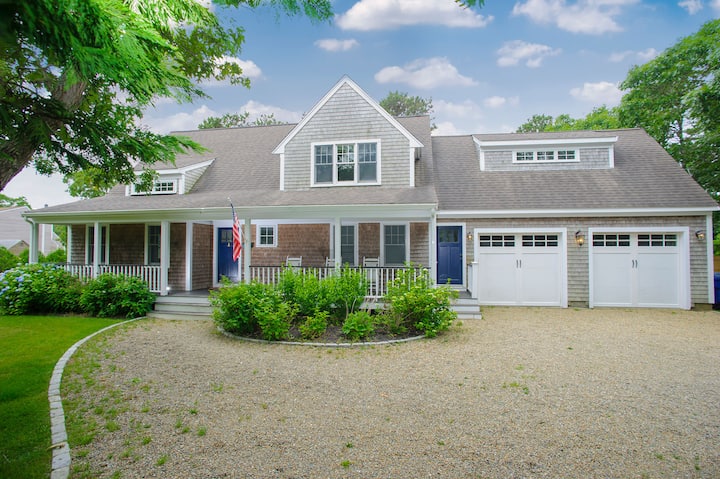 Spacious House Just Outside Of Edgartown - Edgartown, MA