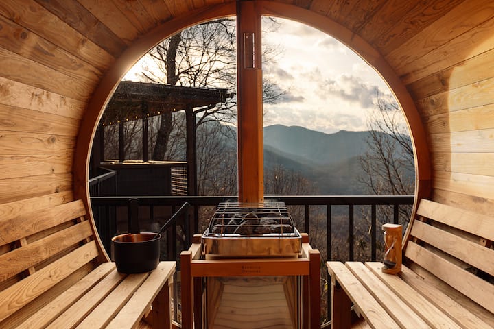 Luxury Wellness Retreat | Hot Tub, Sauna, Views - Cabins for Rent