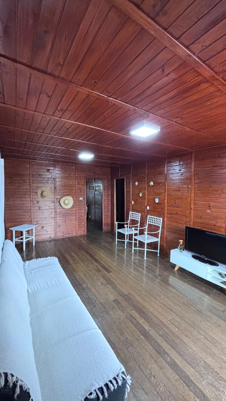 Casa P/ Até 8 Pessoas Massaguaçu  200m Da Praia - Caraguatatuba