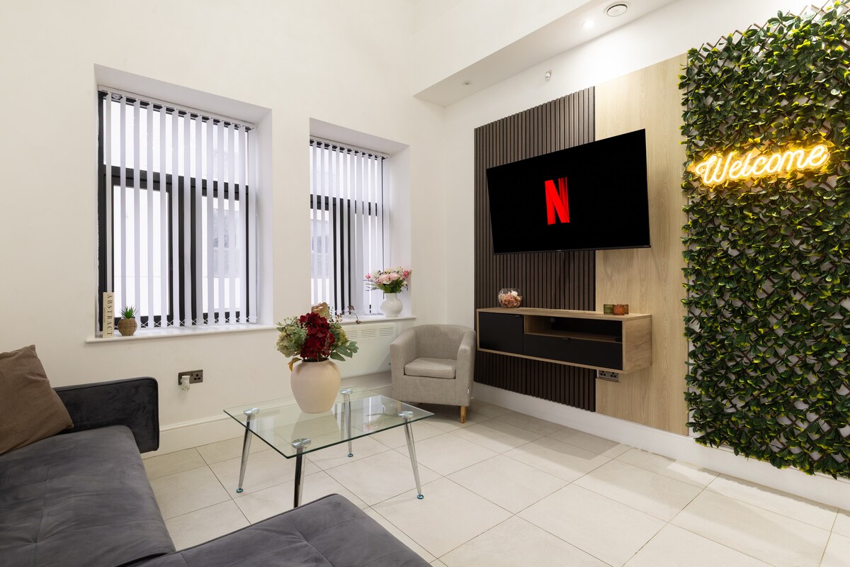 Top performing Airbnb: Bradford Luxury Central Apartment in Trident