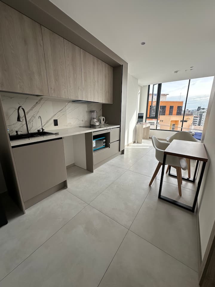 Espectacular Apart Estudio En La Carolina Piso 11 - Quito