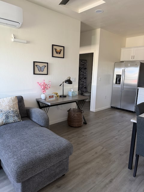 Top Airbnb: The cozy guest suite! in Bakersfield
