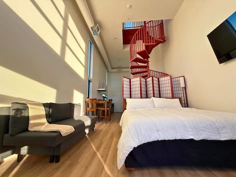Top Airbnb: Luxe Loft w Rooftop Firepit BBQ Views by Universal in North Hollywood