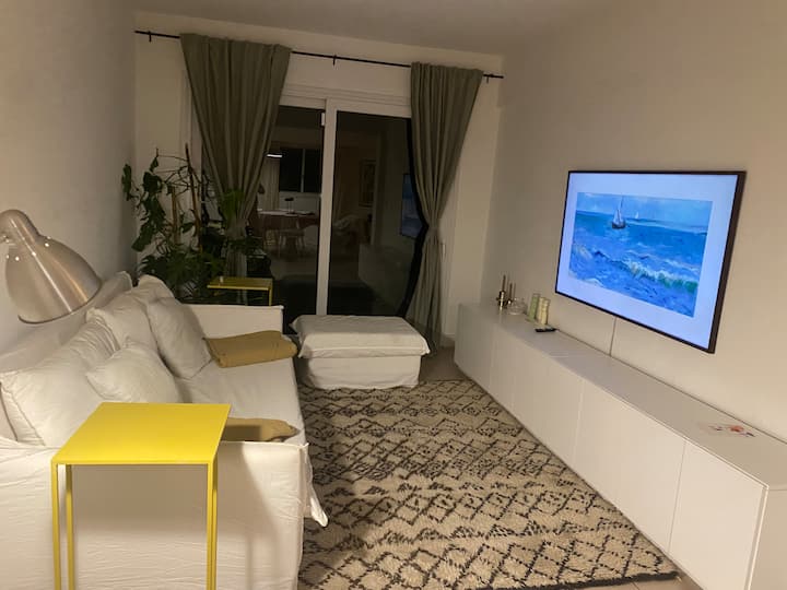 Дом с 2 спальнями, садом и бассейном в Beccar