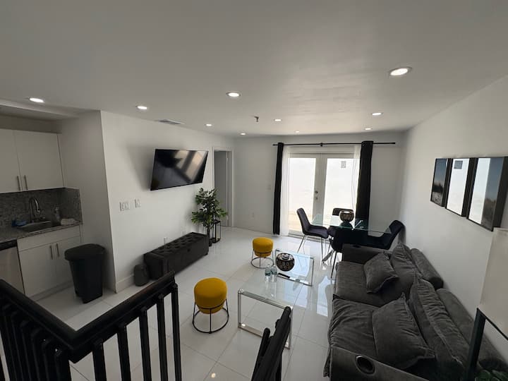 The Azure Terrace Loft - Miami Beach