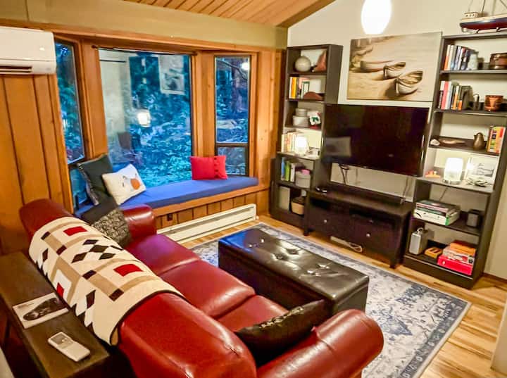 Cedar View Chalet - Bainbridge Island, WA