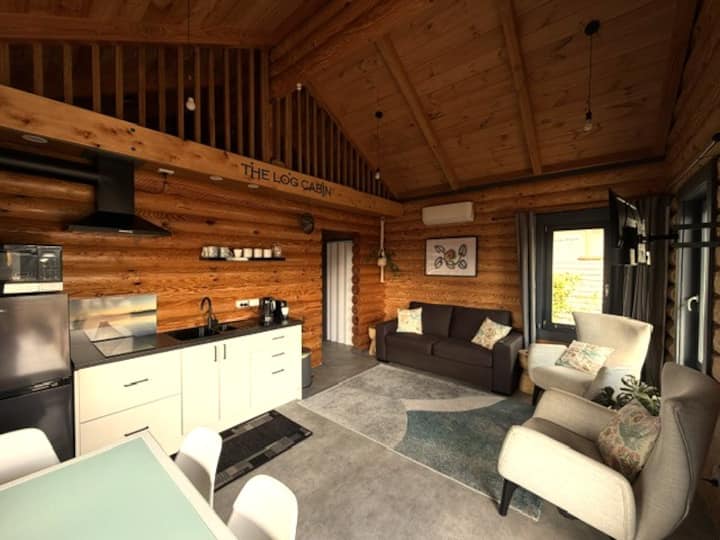 The Log Cabin - Ngongotahā