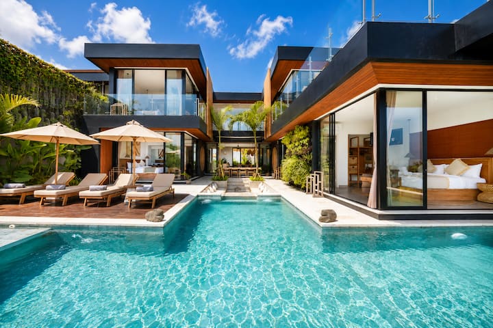 Villa 6br Exclusive Uluwatu, Spa, Vue Mer & Gym - Indonesia