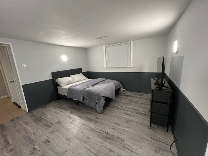 Prime Location Studio With Separate Amenities - London