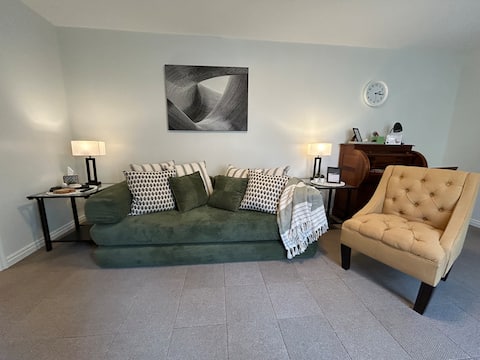 Successful Airbnb property: *Bountiful Abode* by downtown SLC/airport/skiing in Ogden / Clearfield
