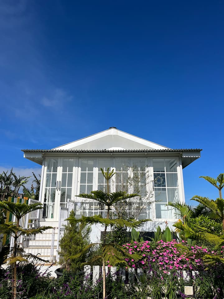 Querencia Cabin, Wanagiri Bali - Munduk