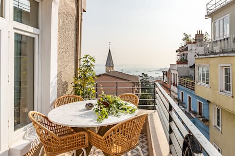 Galata Collection: 8BR•3 Sleek Flats•Terrace&Views