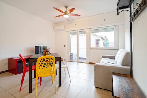 Modern Apartment 5 Minutes from Rho