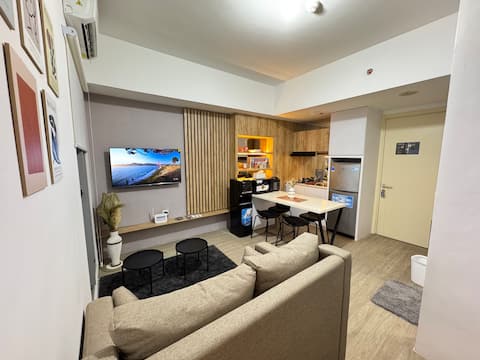 3br Luxury mtown residence