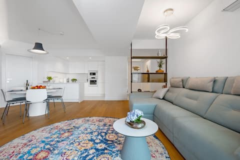 Top Airbnb: Atlantic View Apartment • Infinity pool • Funchal in São Martinho