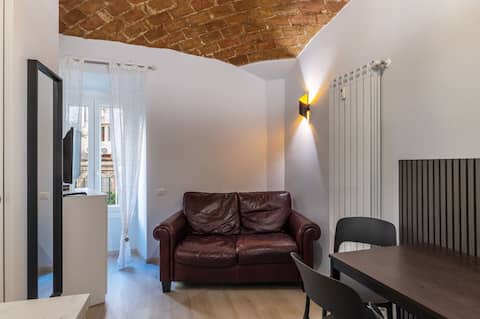 GuestHost - Alla Scala Santa Apartment