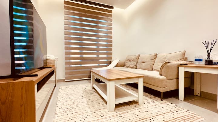 Brand-new Cozy 1br I Seaview I Netflix L Salmiya - クウェート
