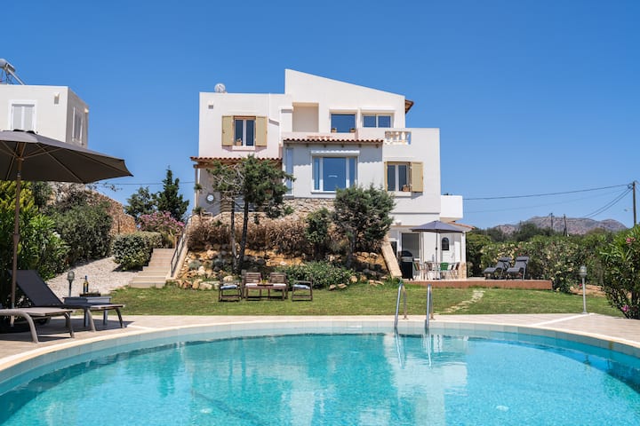 Now We Land, Pool, Bbq, Path To Sea - Chania