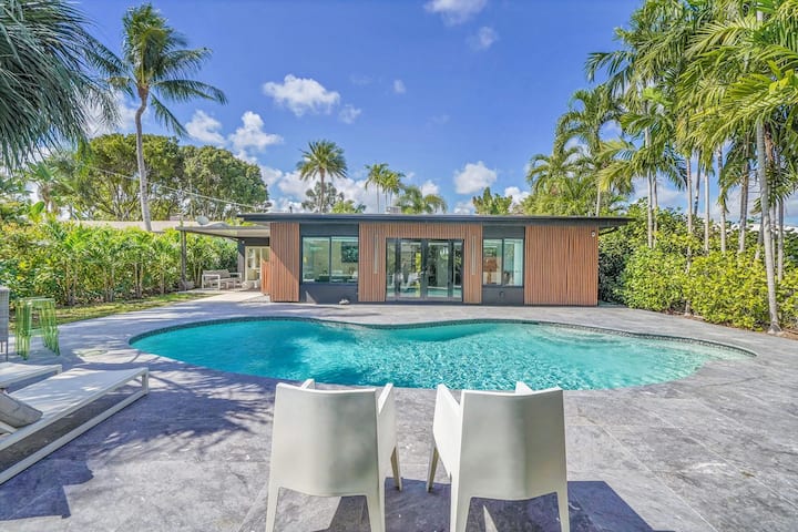 Luxe designer villa VIBE heated pool - Houses for Rent in Fort 