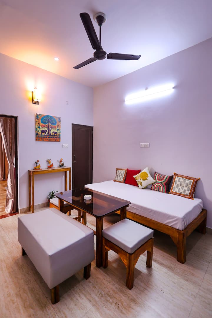 Samyak Modern Apartment 2 - China
