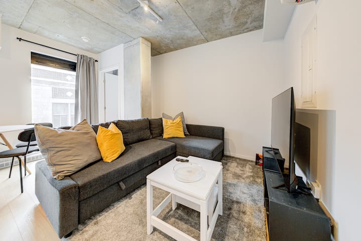 Elite Central Living | Modern Luxury 1br Suite - Montréal, QC