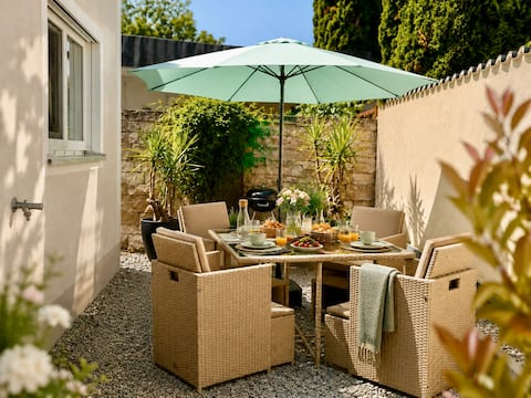 Modern 3-Bedroom Apartment • Outdoor Area & BBQ