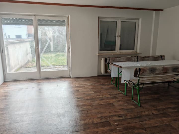 Haus In S-bahnnähe, 3 Schlafzimmern, Küche Und Bad - Puchheim