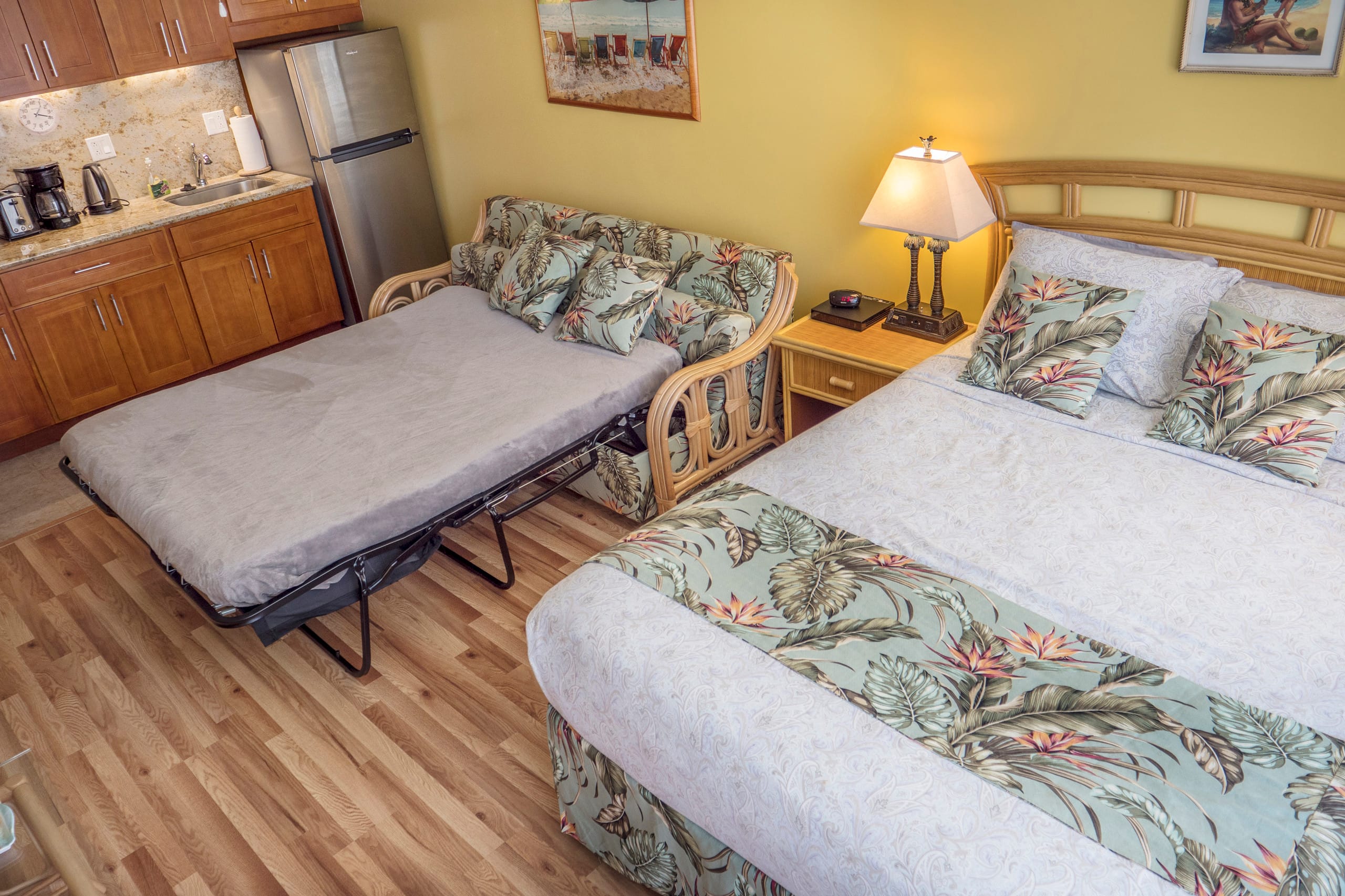 Condo in Honolulu · ★4.86 · Studio · 2 beds · 1 bath - Image 38