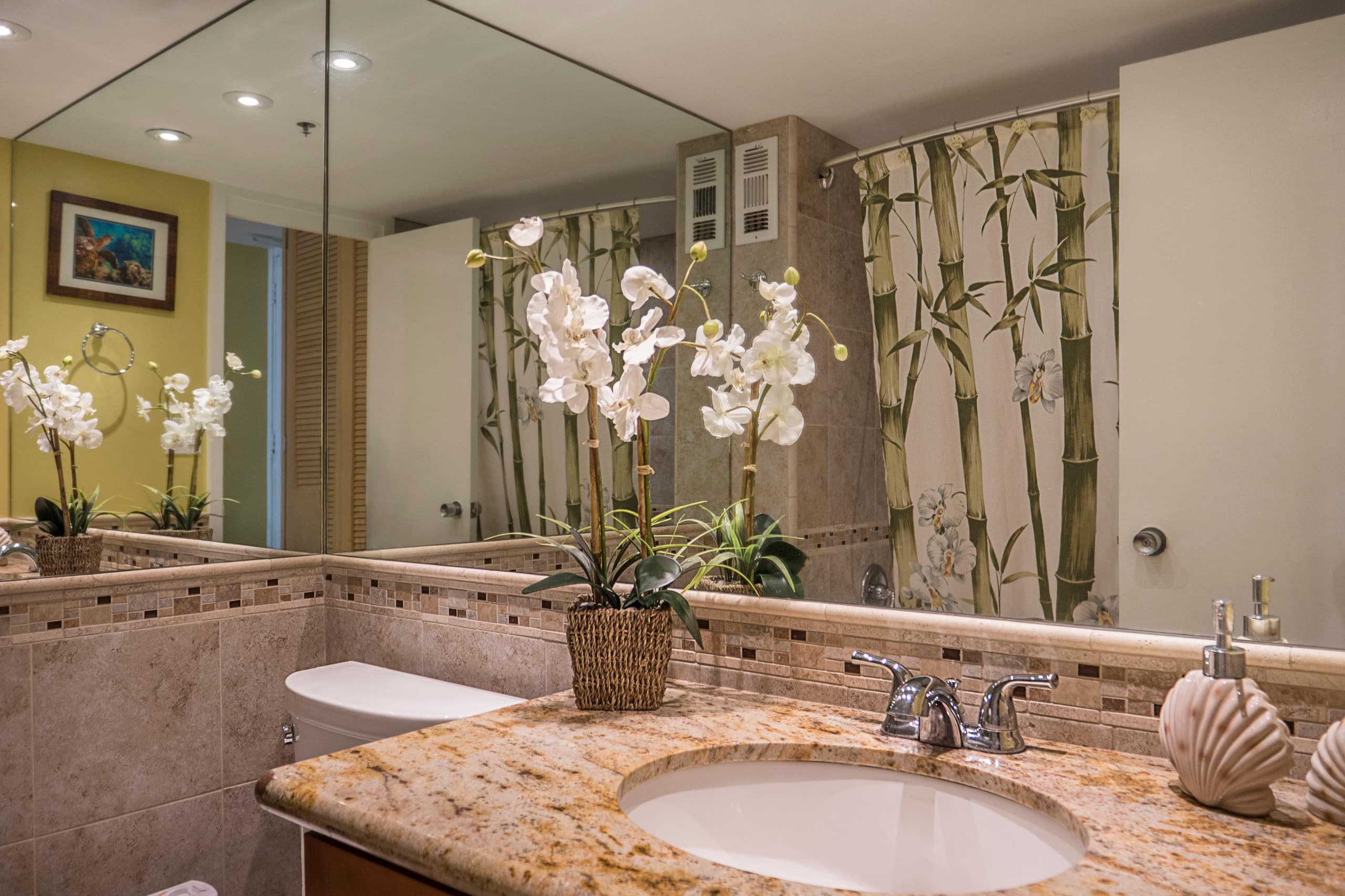 Condo in Honolulu · ★4.86 · Studio · 2 beds · 1 bath - Image 23