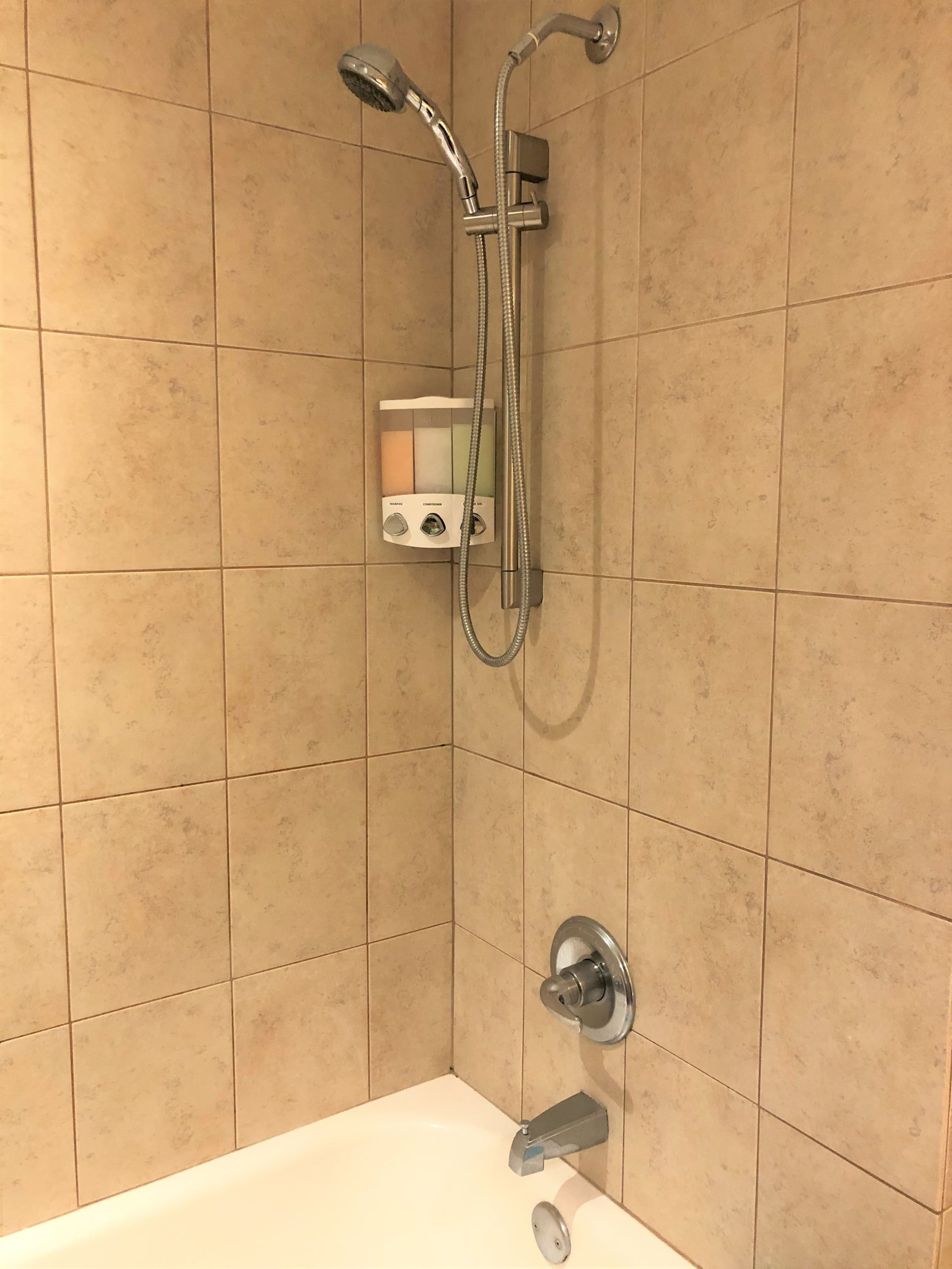 Condo in Honolulu · ★4.86 · Studio · 2 beds · 1 bath - Image 30