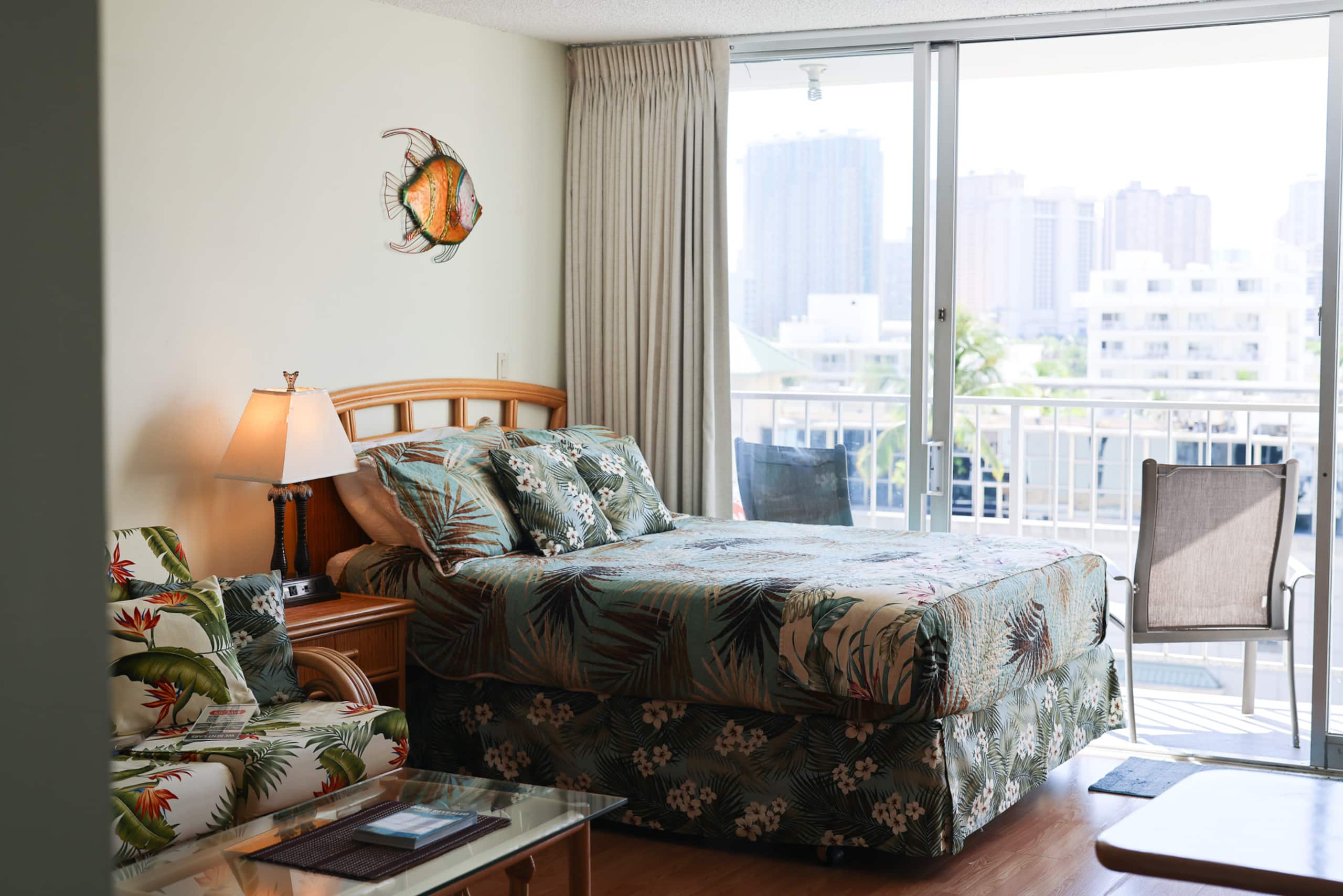 Condo in Honolulu · ★4.86 · Studio · 2 beds · 1 bath - Image 46
