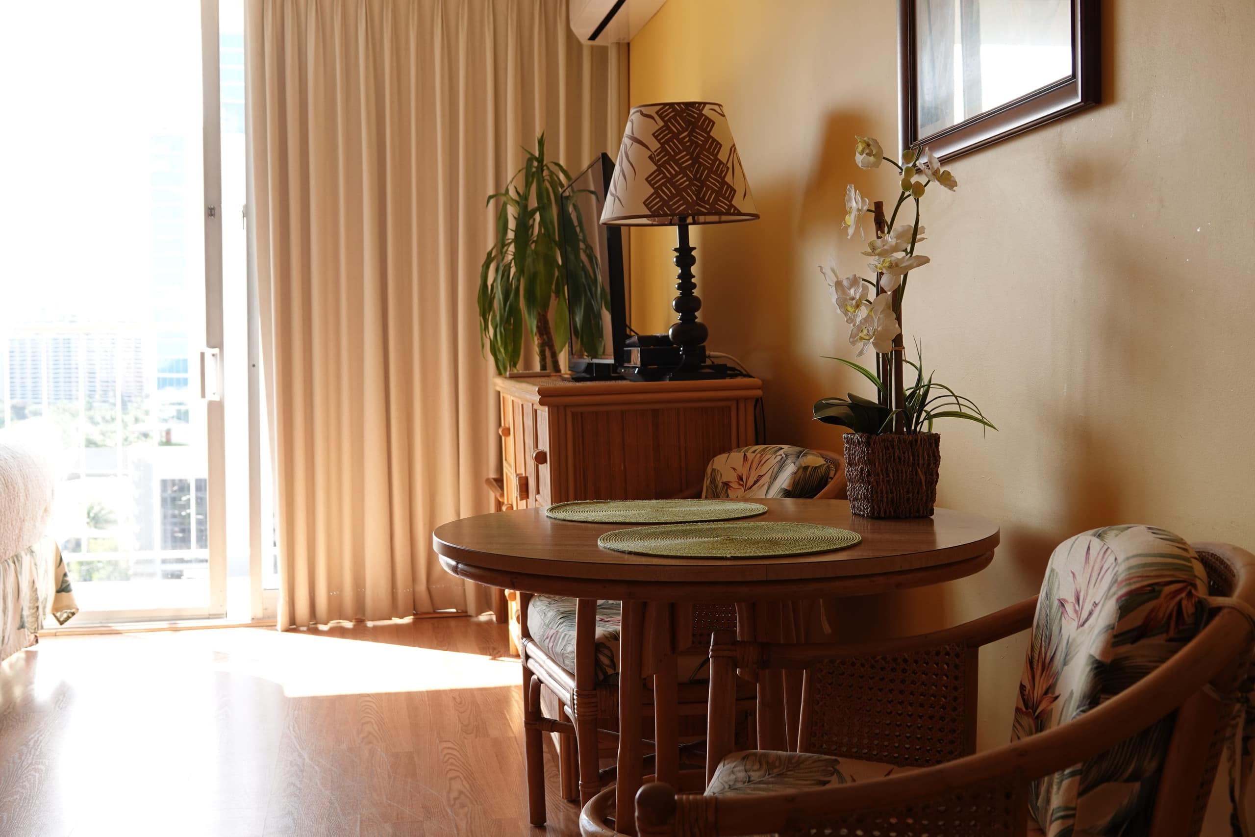 Condo in Honolulu · ★4.86 · Studio · 2 beds · 1 bath - Image 18