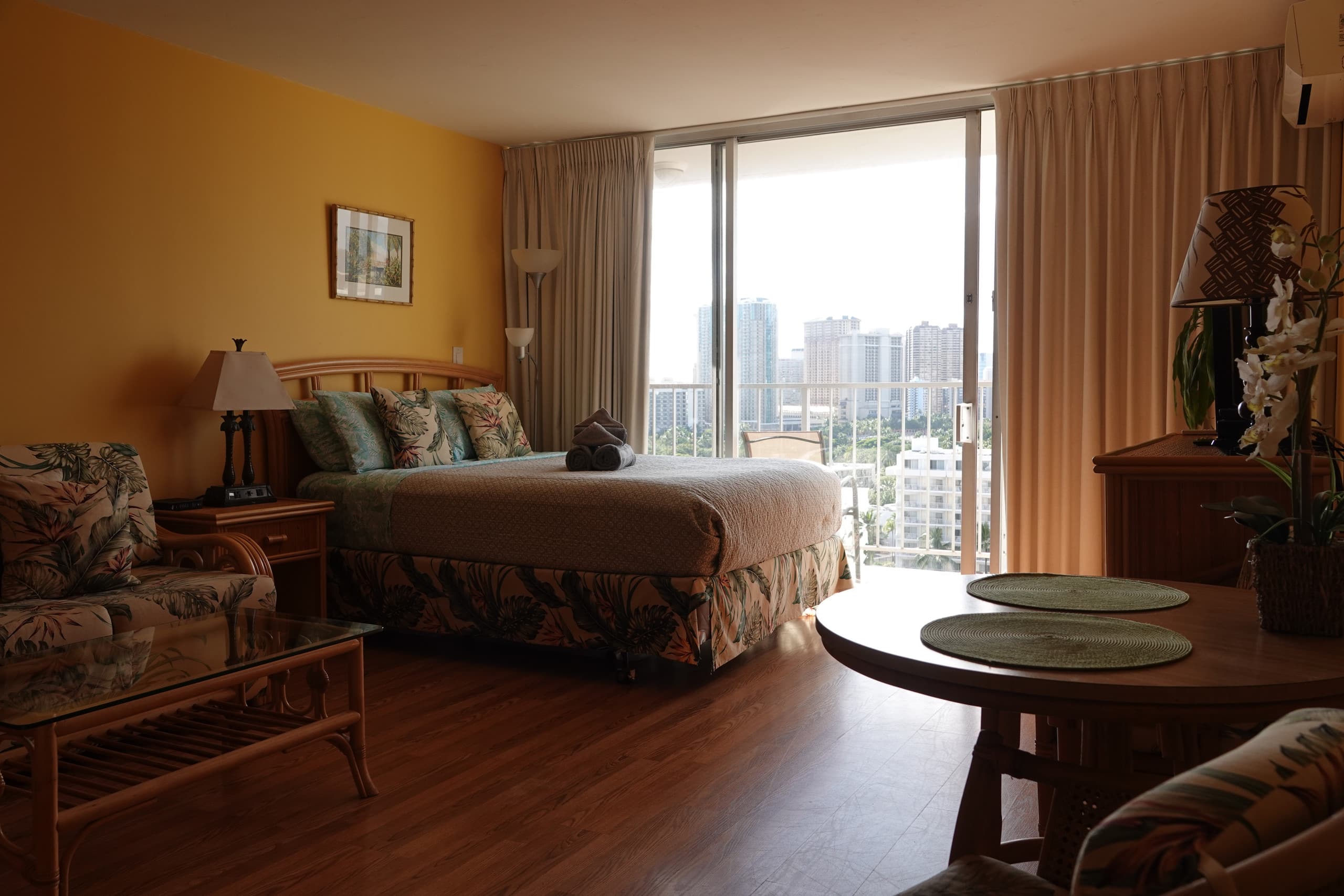 Condo in Honolulu · ★4.86 · Studio · 2 beds · 1 bath - Image 49