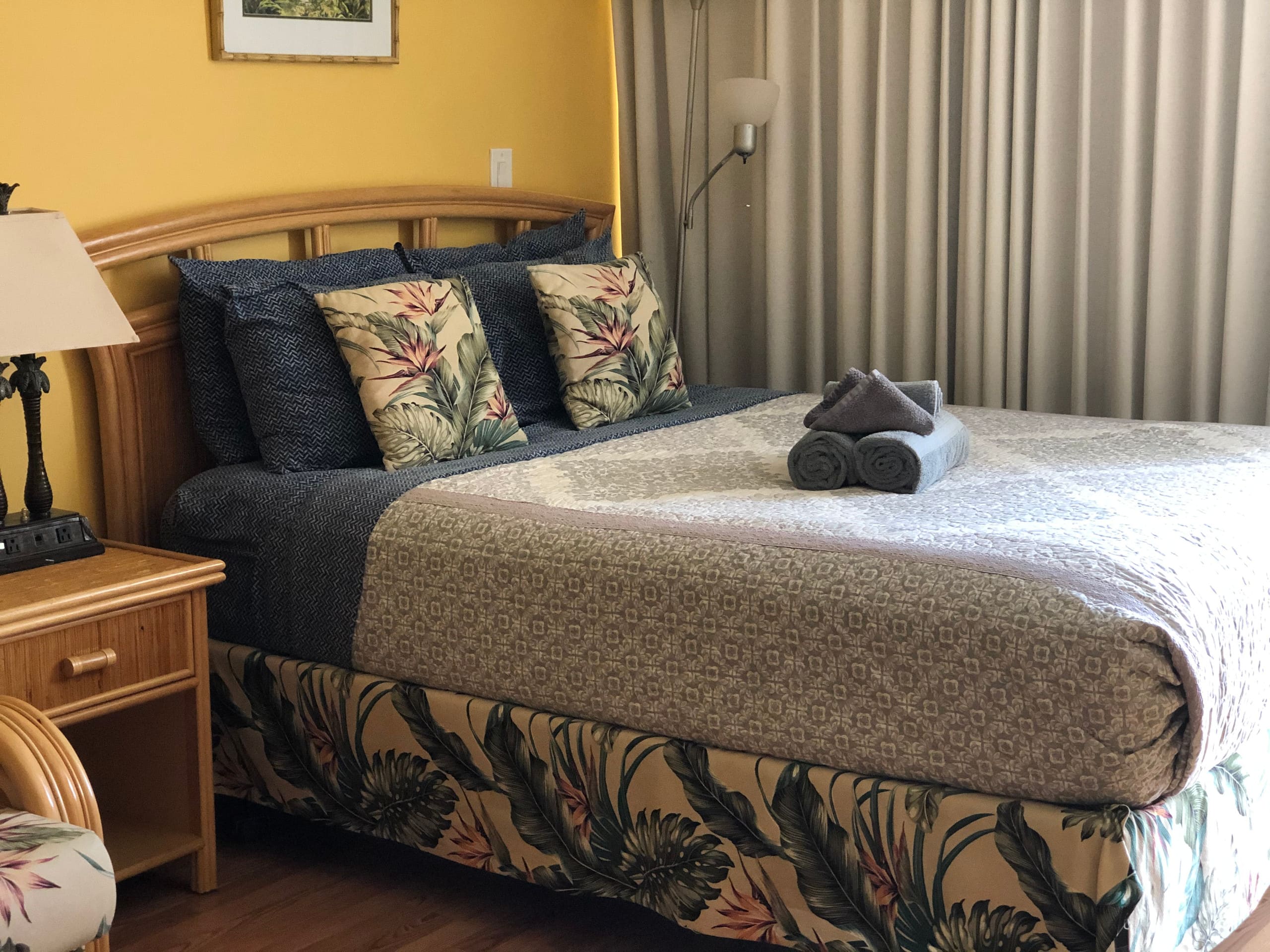 Condo in Honolulu · ★4.86 · Studio · 2 beds · 1 bath - Image 62