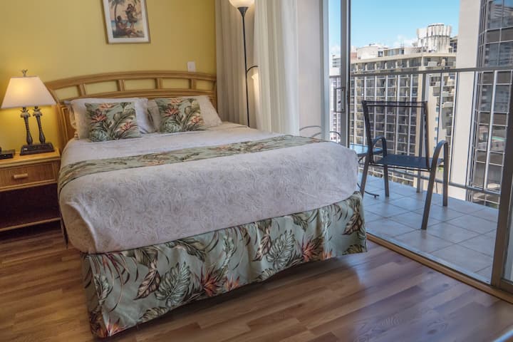 Premium Bright City-view Retreat - Any Premium Rm - Honolulu
