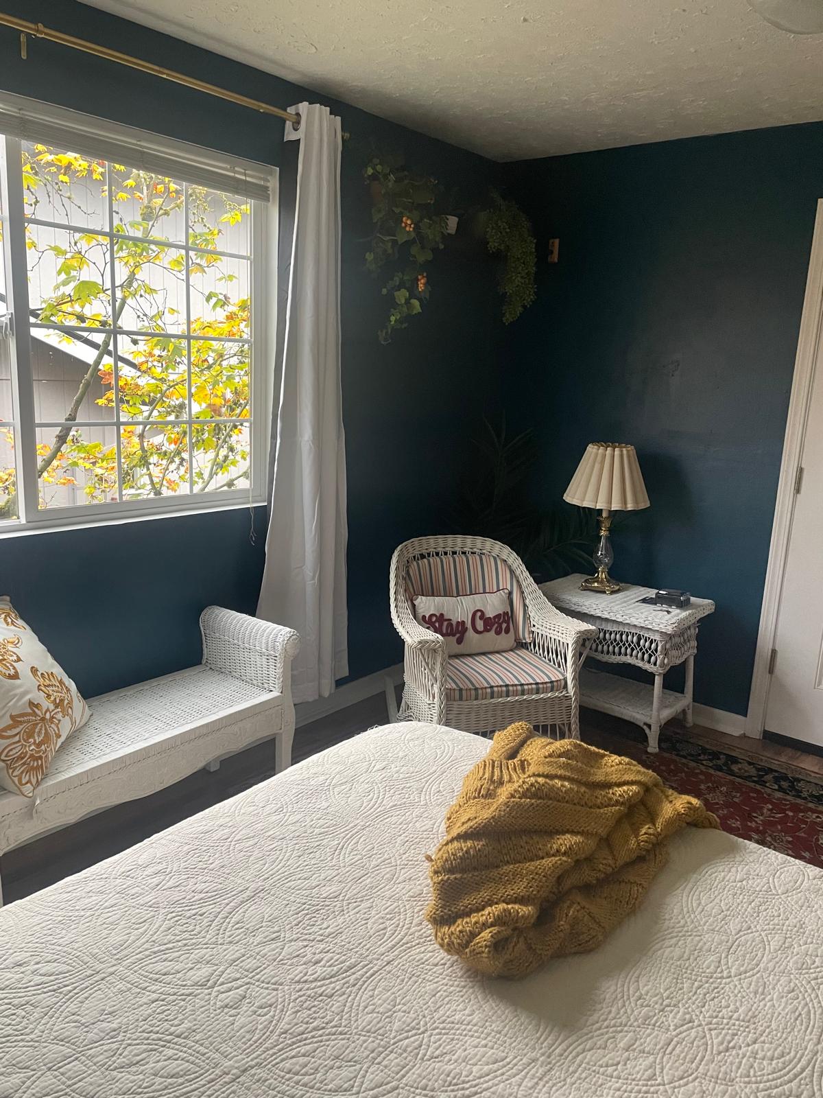 Cozy Garden Room with Private Entrance & Bathroom - Guest suites for ...