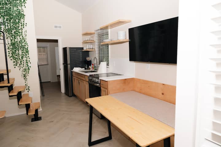 Pura Vida 1br Loft Retreat Charleston James Island - Charleston, SC