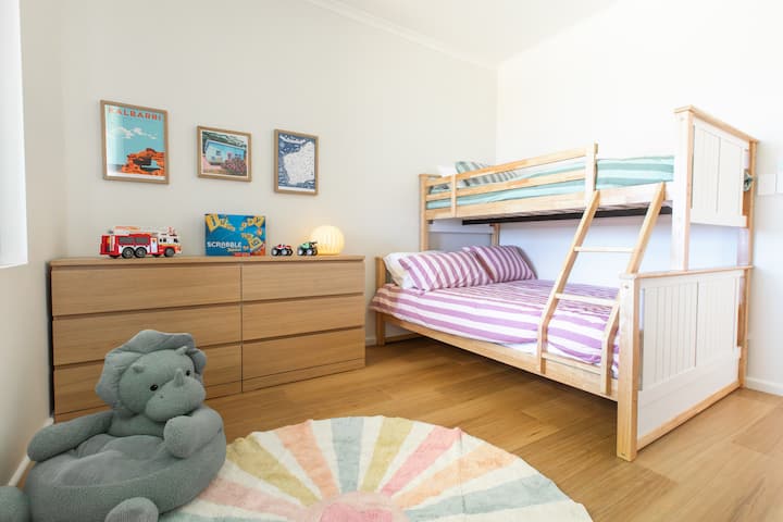 საძინებელი 4