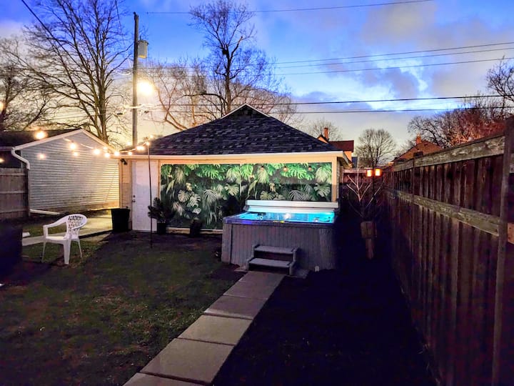 Family-friendly Condo With Private Hot Tub - Minneapolis, MN