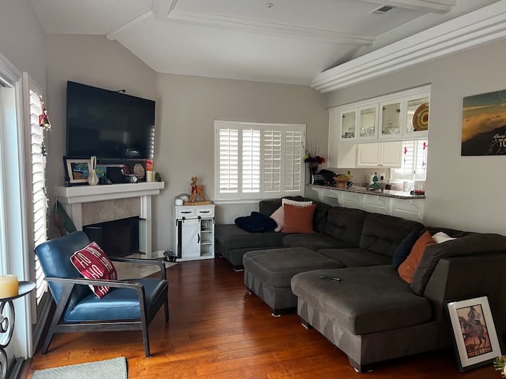 World Cup Beach Rental | Spacious Family Home - Redondo Beach, CA