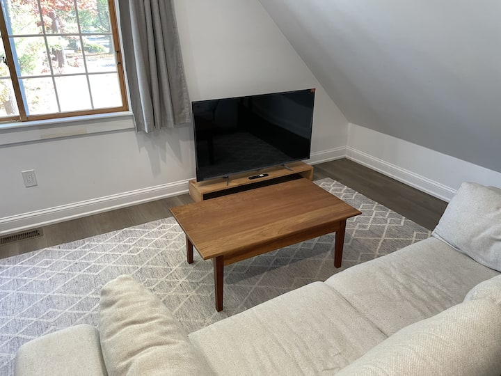 Cozy Barn Loft Near Stadium - Foxborough, MA