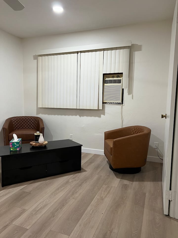 Cozy Master Bedroom W/ Private Bathroom - Spring Valley, CA